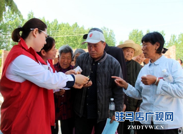 驻马店市第一人民医院组织专家到朱古洞乡钱庄村开展义诊活动