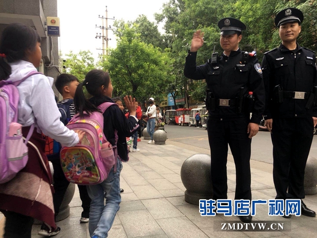 驻马店市公安局西园派出所开展武装巡逻活动