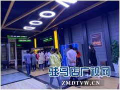 驻马店好莱坞影城邀请白衣天使免费观影