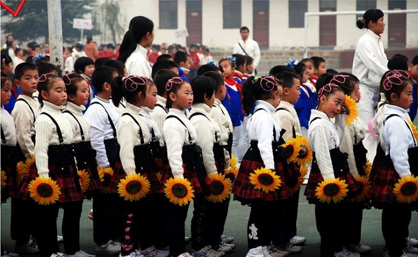 市实验幼儿园开展“快乐体育节”活动