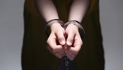 “百名红通人员”莫佩芬回国投案