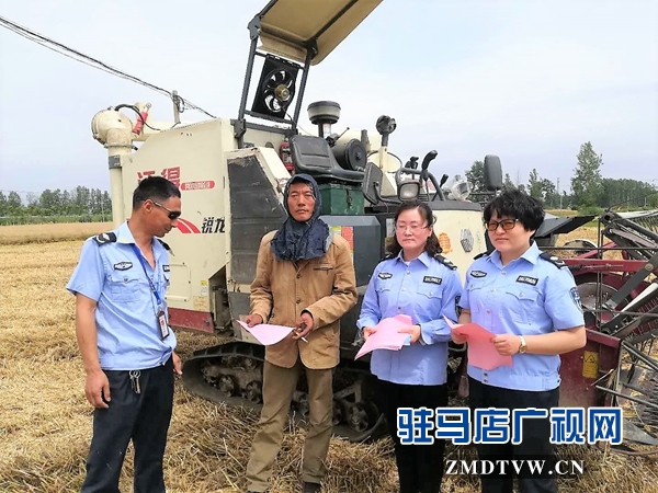 正阳农机监理走进田间地头护航“三夏”