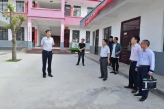 上蔡县委副书记 县长李卫明深入苗庄村暗访脱贫攻坚工作