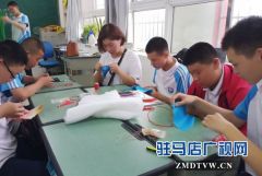 驻马店市实验中学师生“体验式”过端午 感受传统节日魅力
