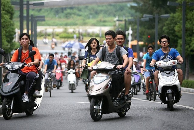 经济开发区清理电动车  排除火灾隐患