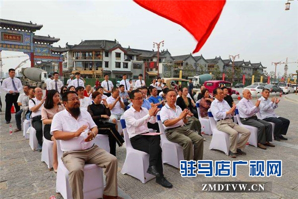   驻马店市平舆商会联合皇家驿站•御府举办爱心送考公益活动助力考生顺利赴考