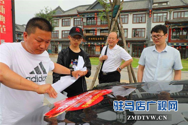   驻马店市平舆商会联合皇家驿站•御府举办爱心送考公益活动助力考生顺利赴考