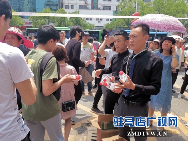 “心系学子 助力高考”驻马店市社会各界开展志愿服务