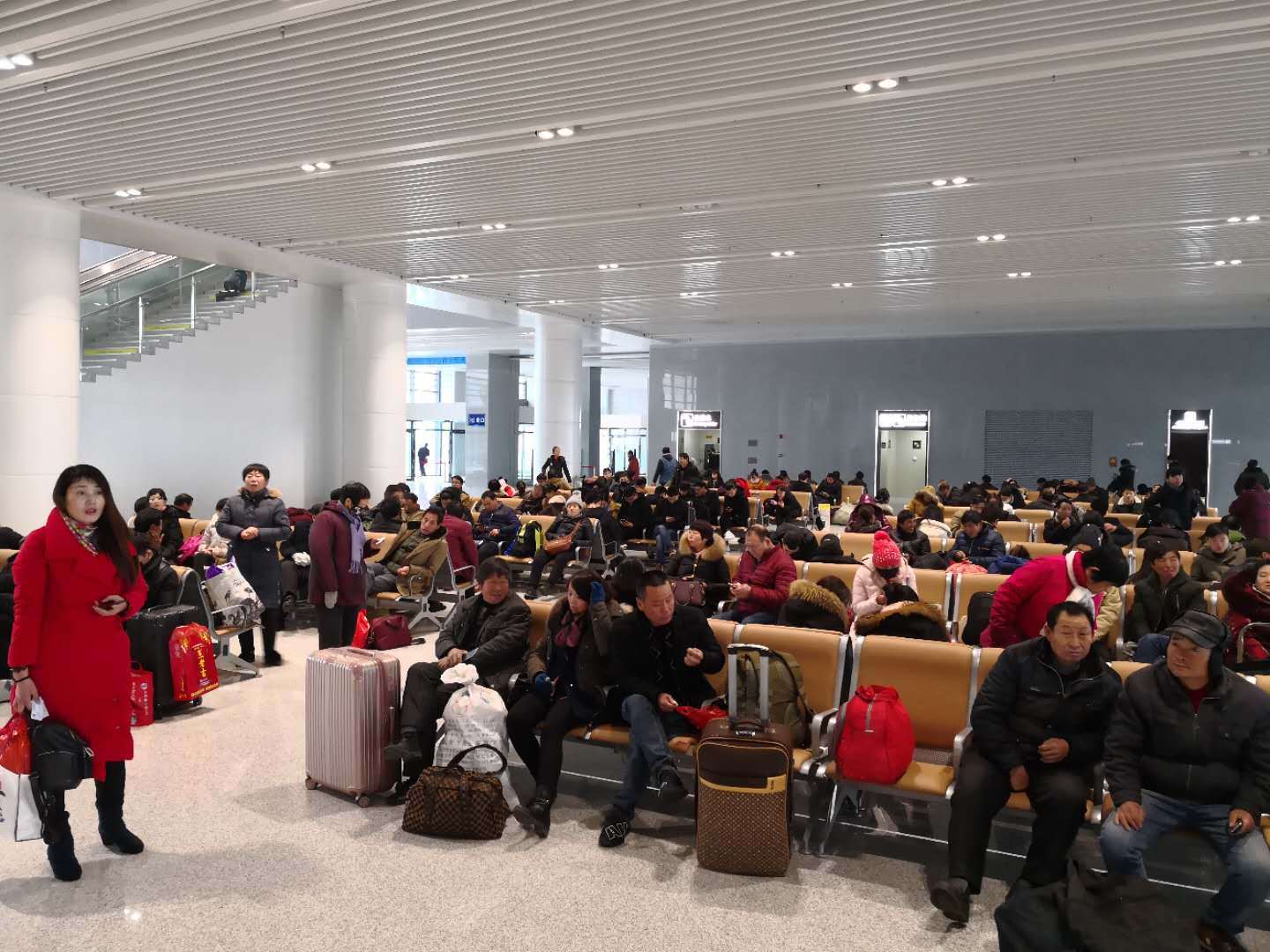 麦收过后 火车站迎来外出务工客流高峰