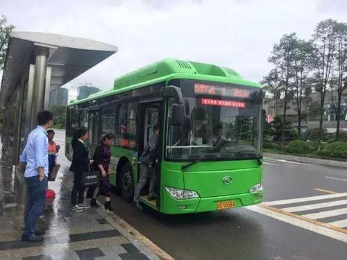醉酒乘客公交车上呕吐 次日写信致歉，还夹着500元