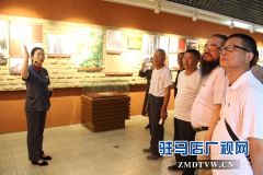 汝南县十里铺社区开展缅怀先烈重温红色经典活动
