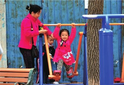 公共健身器材破损维修难 无人维护沦为“晾晒地”