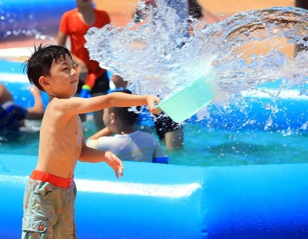 驻马店市老乐山泼水狂欢节伴你清凉度夏
