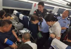 四川一民警在押解途中昏厥 为电信诈骗案连轴转了三天