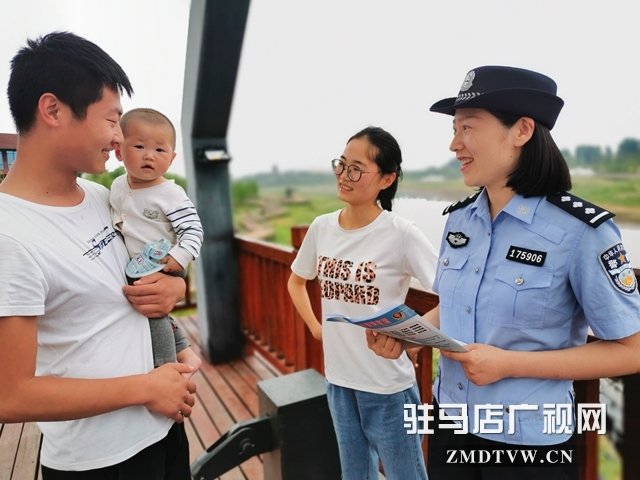 奋斗是青春最亮丽的底色