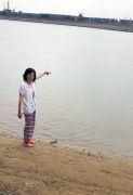 硬核！57岁大姐海中救出“180多斤”溺水小伙