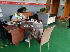 限速100码飚到180，这位姑娘你简直拿自己的生命开玩笑