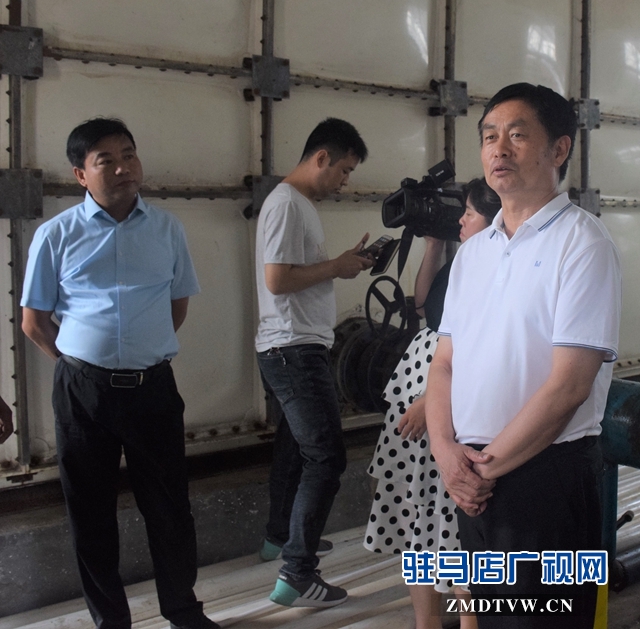 谢凤鸣到汝南县老君庙镇调研安全饮水工作