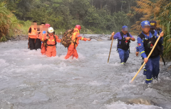 江西山洪致4死，救援人员称有人被山洪冲到几公里外