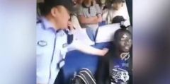 外籍男子火车上霸座 乘警警告3次无效将其制服