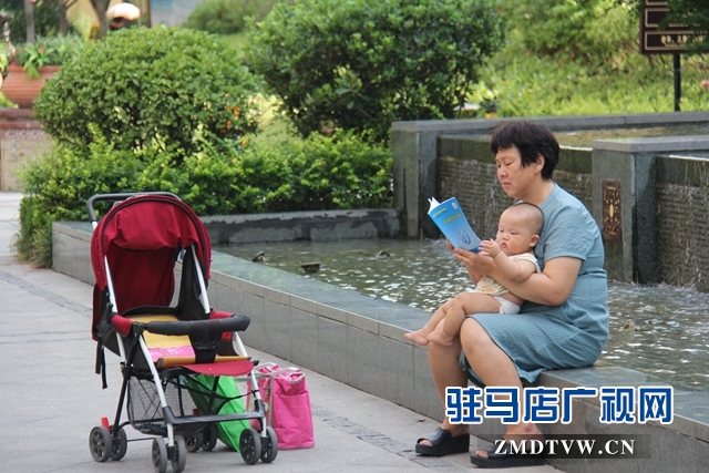科普活动进社区   普及科学惠民生