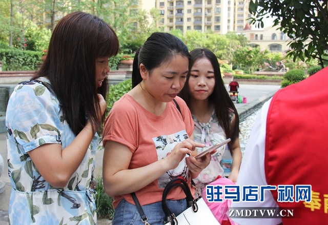 科普活动进社区   普及科学惠民生
