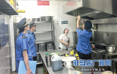 不畏高温 坚守岗位