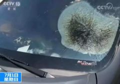 「警钟」车里放2瓶矿泉水，悲剧瞬间发生！夏天千万别放这些，太可怕！