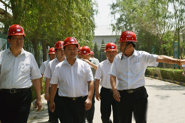 陈星到确山训练基地看望慰问广大驻军官兵