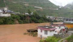 四川甘洛县强降雨已致12人失踪