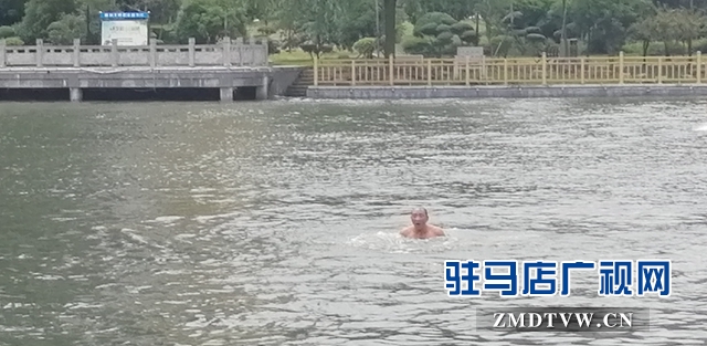 开展抗洪抢险演练 提高救援能力