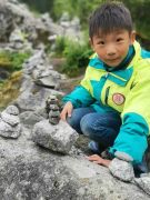 湖北8岁男孩景区失联逾5天 200多人搜寻无果