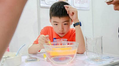  驻马店举办小小发明家创客科技节