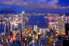 调查显示：香港旅游业者近两月平均收入跌近八成