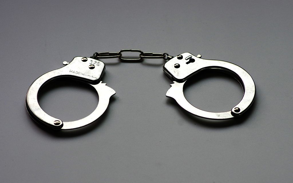 张家口警方通报，一次专项打击缴获仿真枪53支
