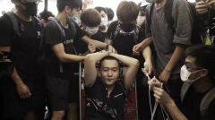 人民日报评论员：透过暴行我们看到了什么