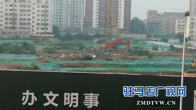 建业·臻悦汇工地违反环保要求夜间施工 噪声扰民