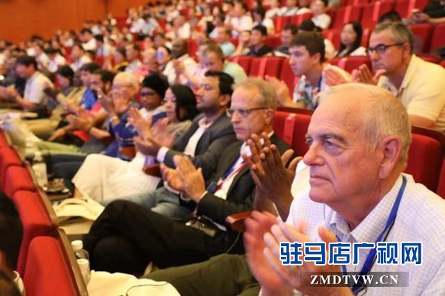 第五届平舆白芝麻产业大会开幕 吸引19个国家外宾到会交流合作