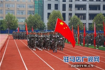 驻马店技师学院2019级新生军训成果汇报表演大会举办