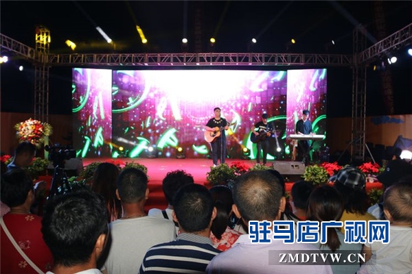 10余名网红主播空降皇家驿站核心示范区为到访游客打造唯美视听盛宴
