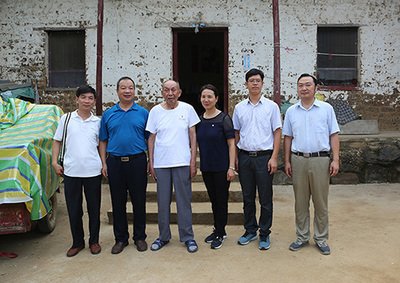 河南省黄埔军校同学会慰问团到驻马店市看望黄埔老人