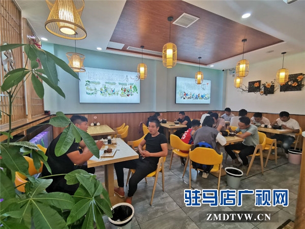 记忆中的美味“艾米皮”健康时尚中式餐厅与你相约驻马店风光路