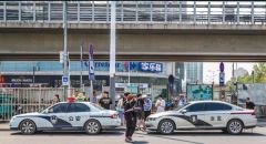拘了！男子开仿冒警车，车身还喷涂“淡定”等字样