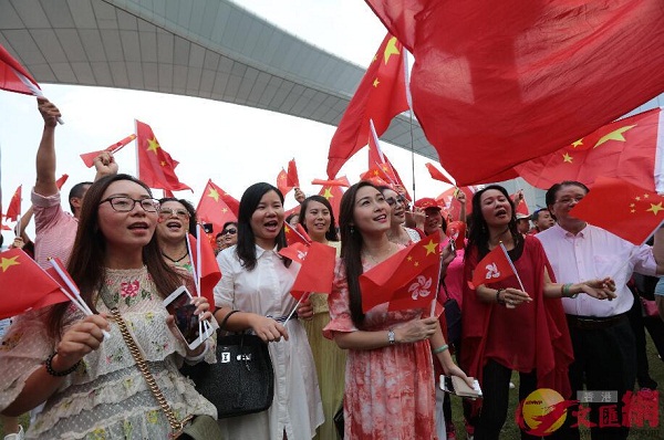 香港市民：爱国爱港的人不能再沉默！
