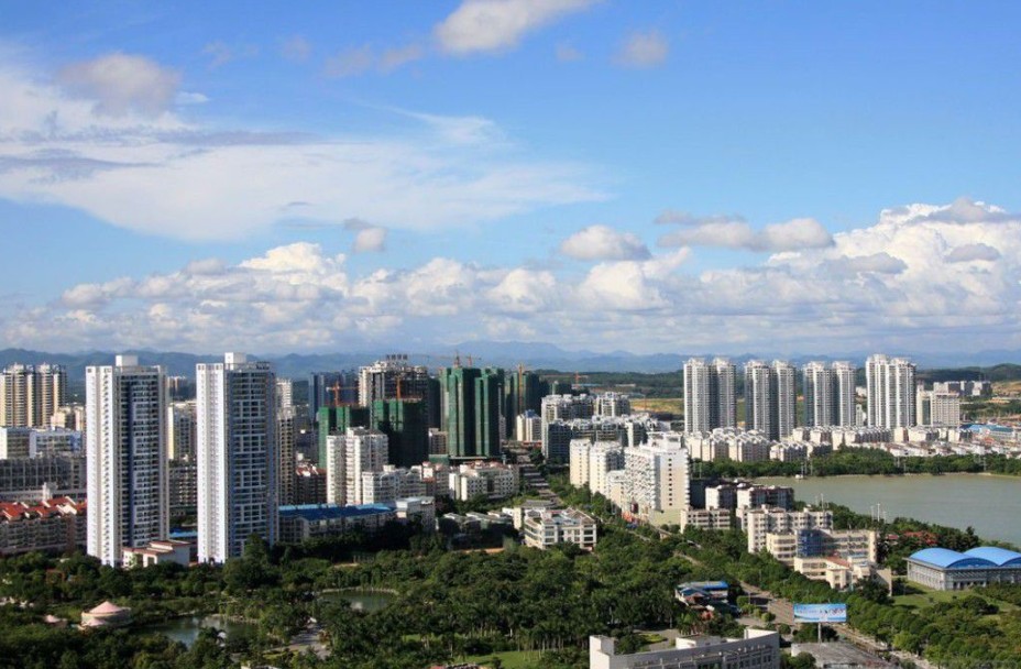 龚立群到驻马店市调研