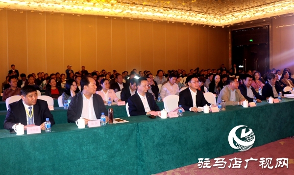 驻马店市酒类产业联合会成立 李华伟当选第一届理事会会长