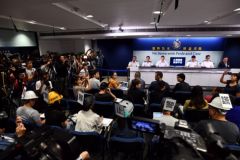 “记者”闹场，港警发布会被迫取消
