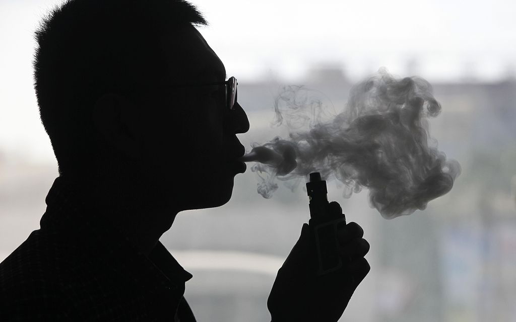 八部委：全面开展电子烟危害宣传，倡导青少年远离电子烟