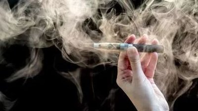 线上换“马甲” 电子烟“断电”不断货