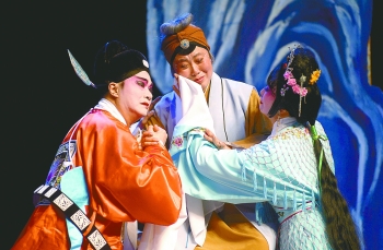 大型反腐剧《慈母泪》感动泌阳人